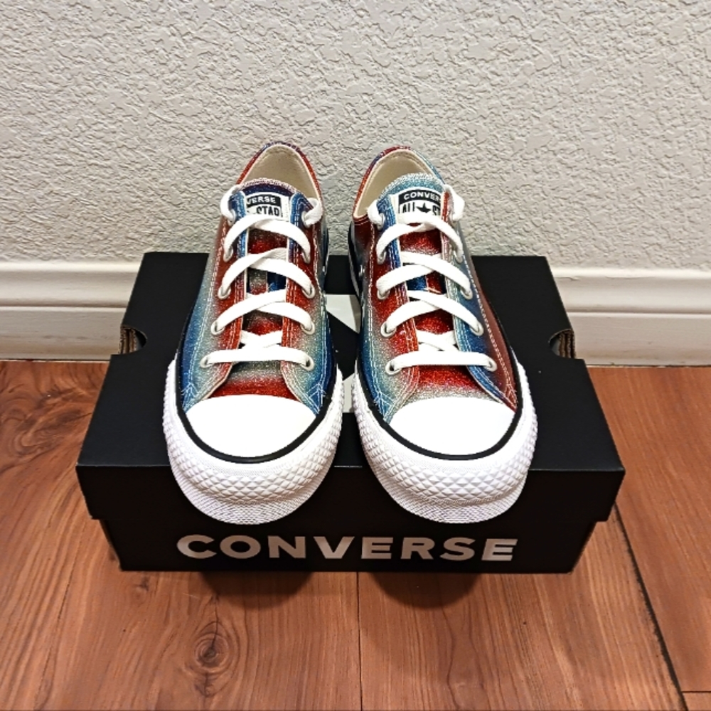 Converse - Picture 2 of 4